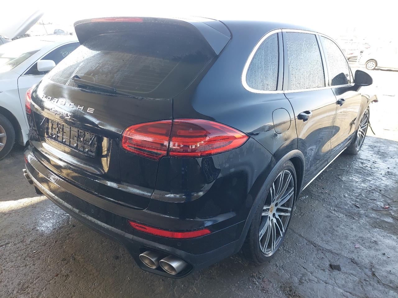 2015 PORSCHE CAYENNE 