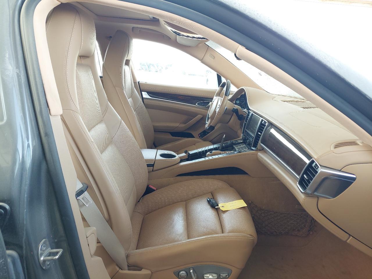 2015 PORSCHE PANAMERA