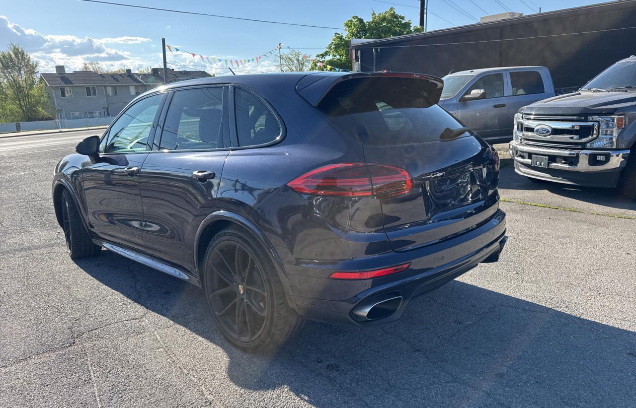 2018 PORSCHE CAYENN