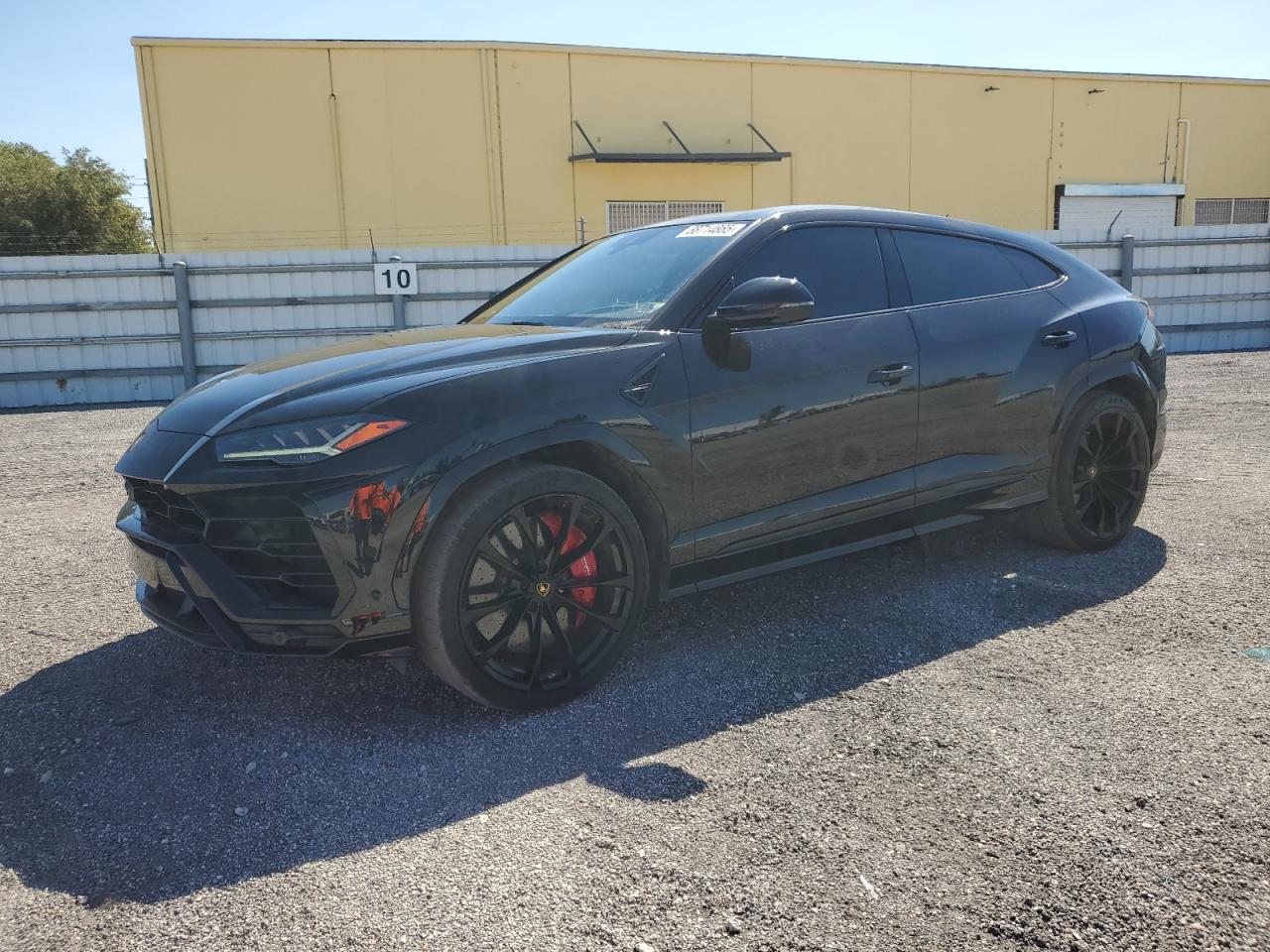 2019 LAMBORGHINI URUS
