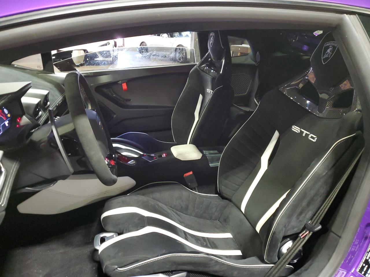 2023 LAMBORGHINI HURACAN STO
