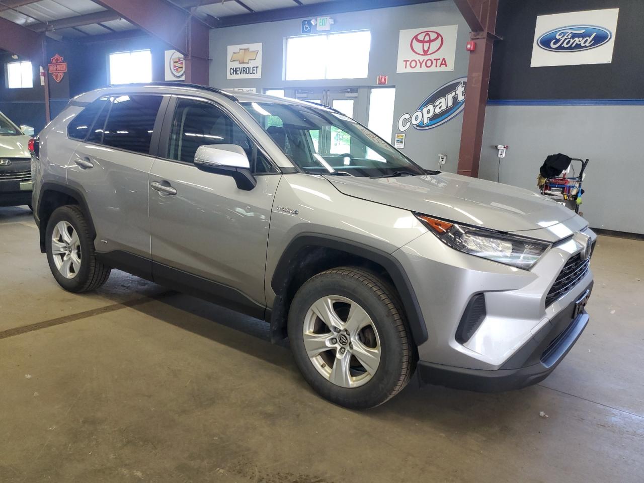 2019 TOYOTA RAV4 LE